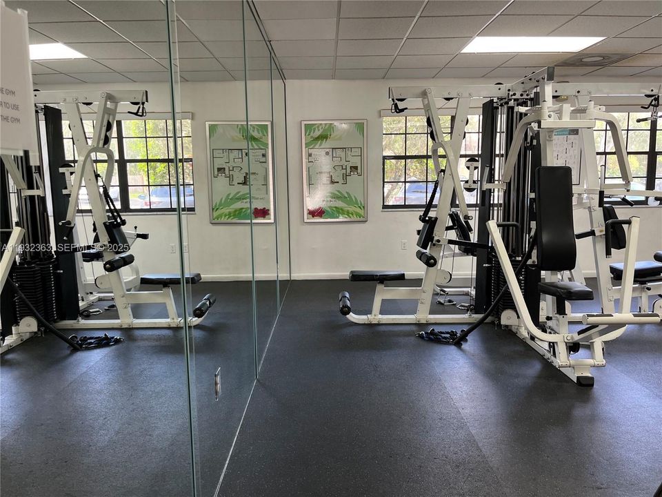 待售: $304,999 (2 贝兹, 2 浴室, 1016 平方英尺)