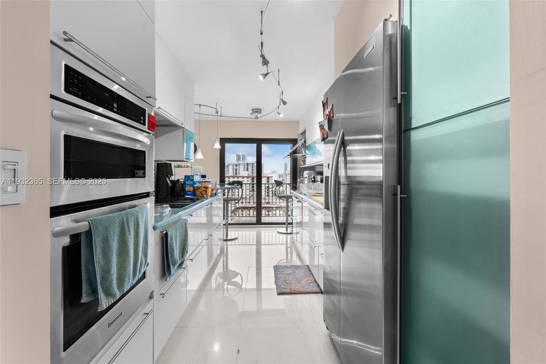 En Venta: $620,000 (2 camas, 2 baños, 1570 Pies cuadrados)