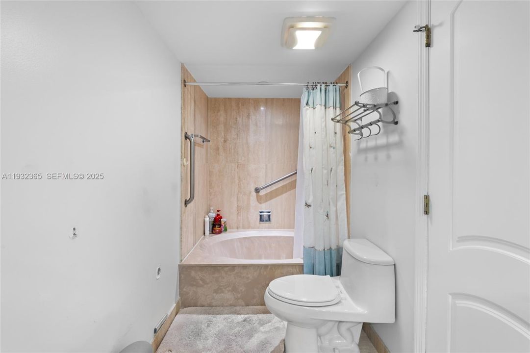 En Venta: $620,000 (2 camas, 2 baños, 1570 Pies cuadrados)