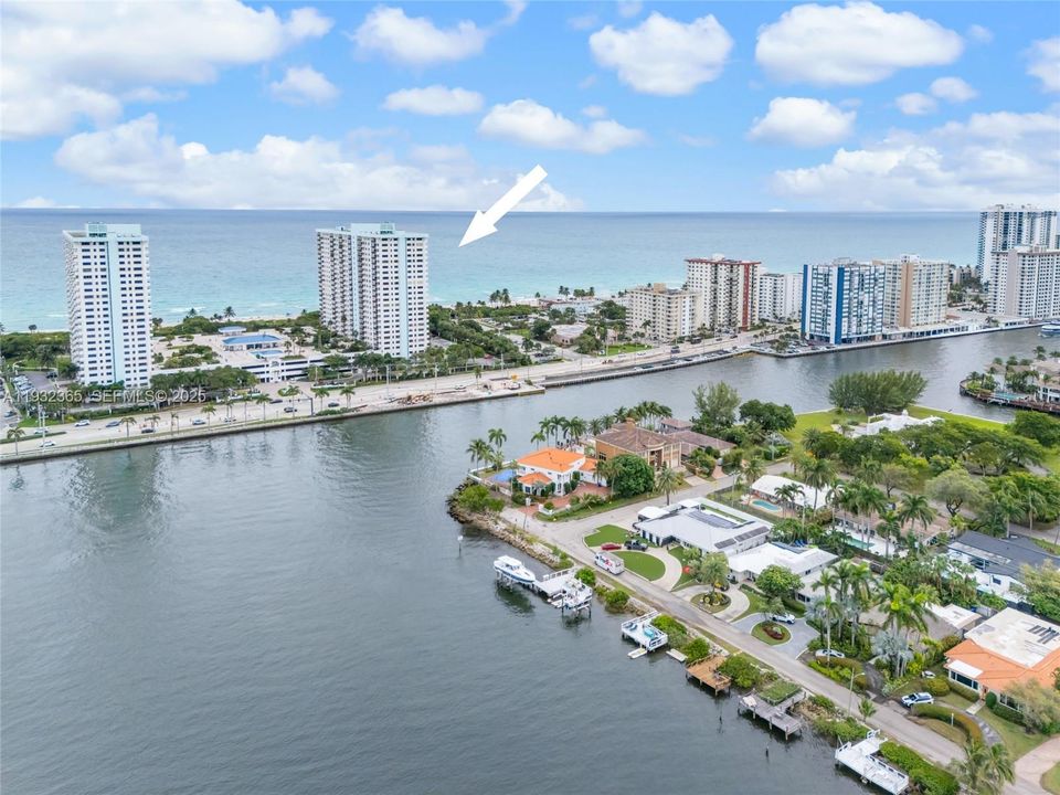 En Venta: $620,000 (2 camas, 2 baños, 1570 Pies cuadrados)