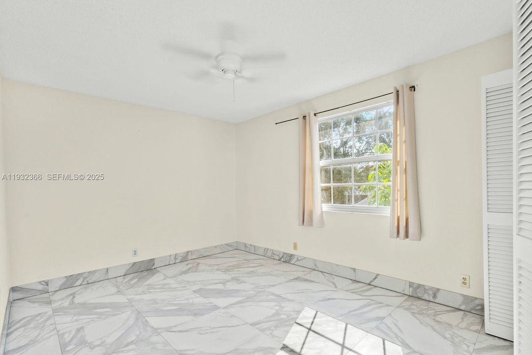 For Sale: $549,000 (3 beds, 2 baths, 1518 Square Feet)