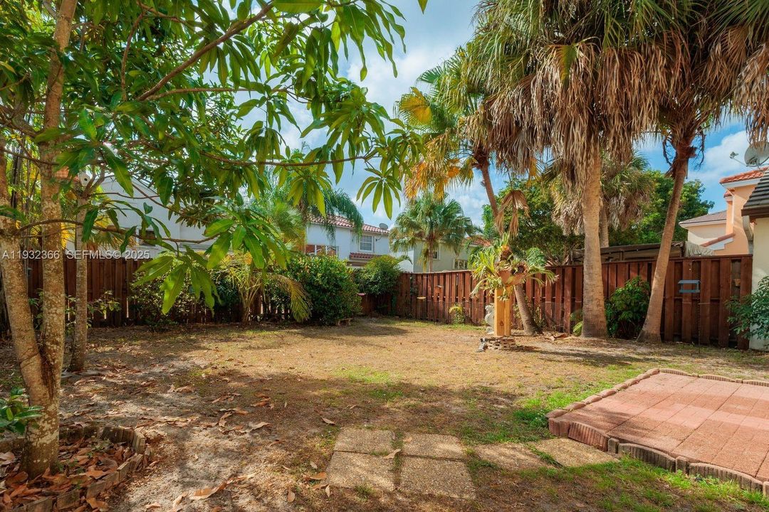 For Sale: $549,000 (3 beds, 2 baths, 1518 Square Feet)