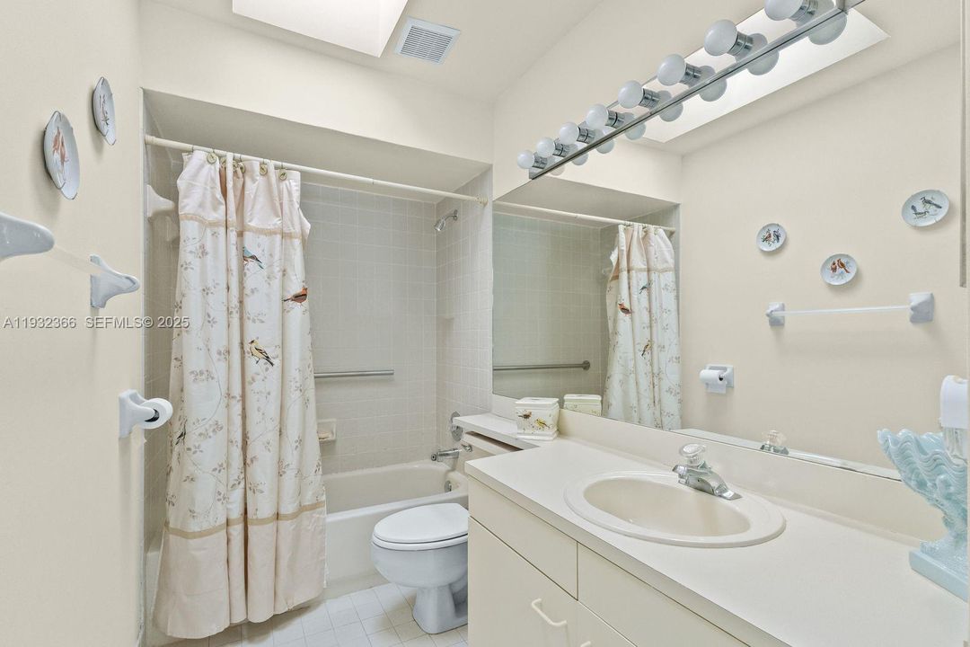 For Sale: $549,000 (3 beds, 2 baths, 1518 Square Feet)