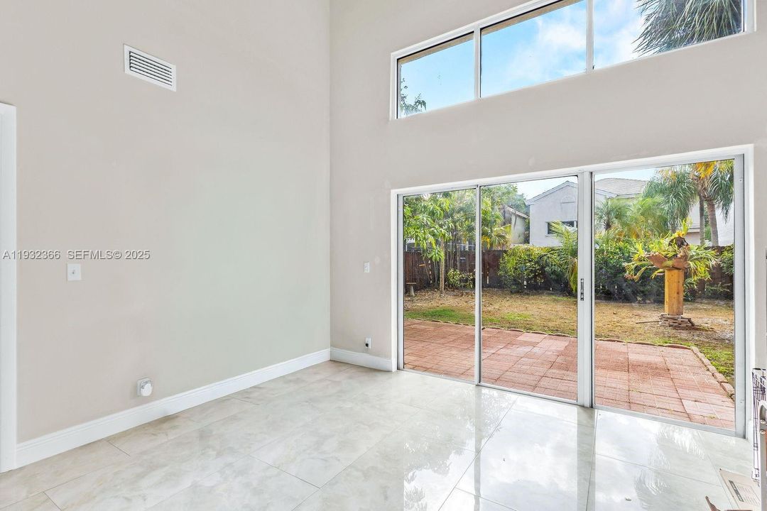 For Sale: $549,000 (3 beds, 2 baths, 1518 Square Feet)