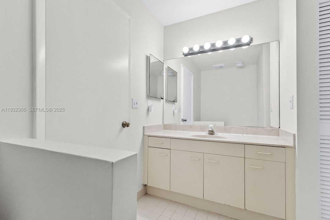 For Sale: $549,000 (3 beds, 2 baths, 1518 Square Feet)