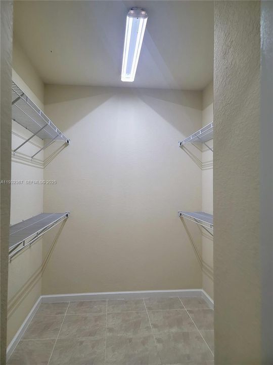 For Sale: $595,000 (4 beds, 3 baths, 1838 Square Feet)