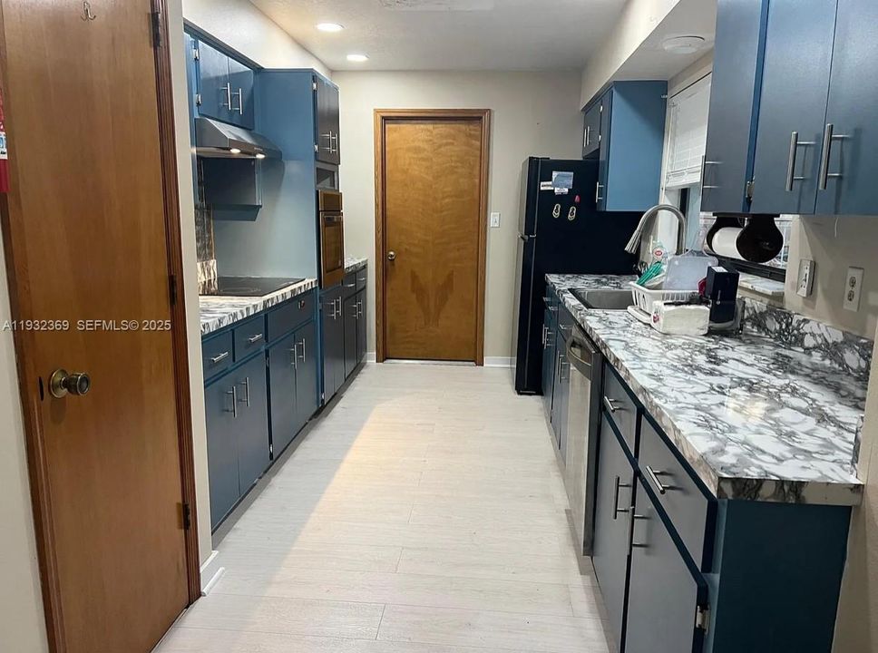 На продажу: $285,000 (3 спален, 2 ванн, 1164 Квадратных фут)