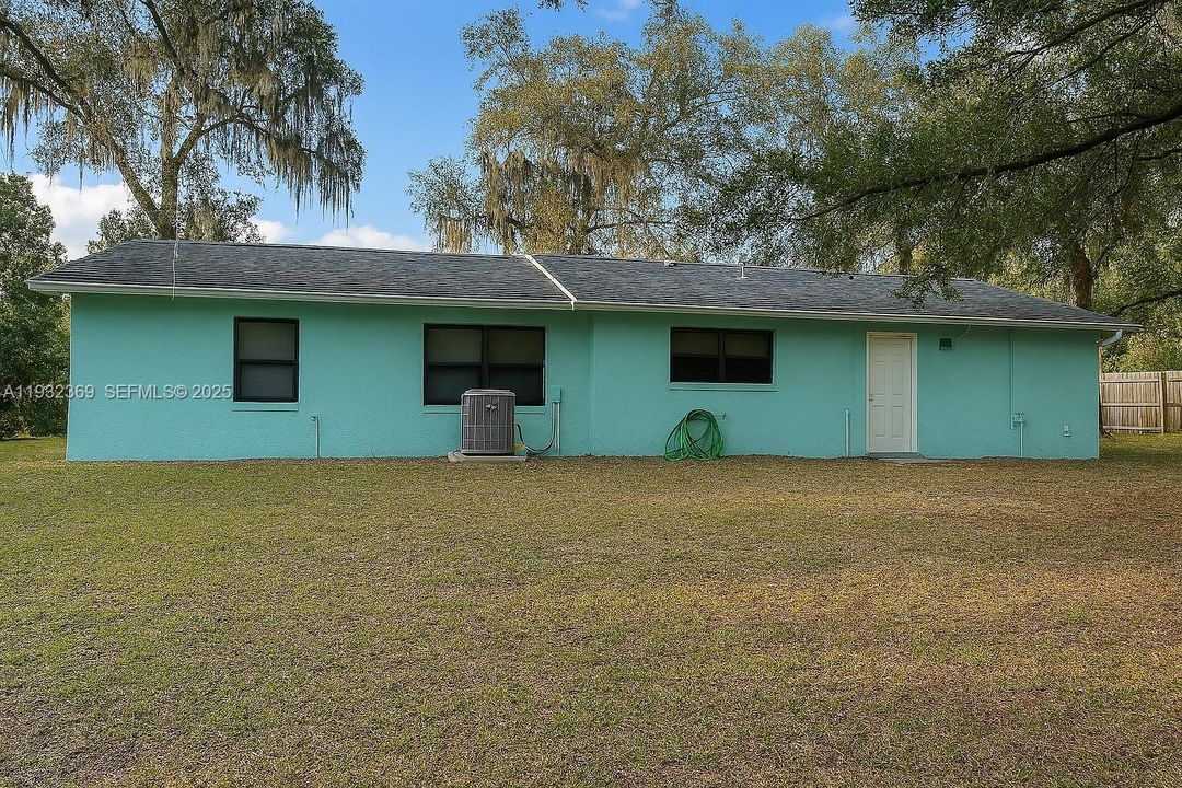 待售: $285,000 (3 贝兹, 2 浴室, 1164 平方英尺)