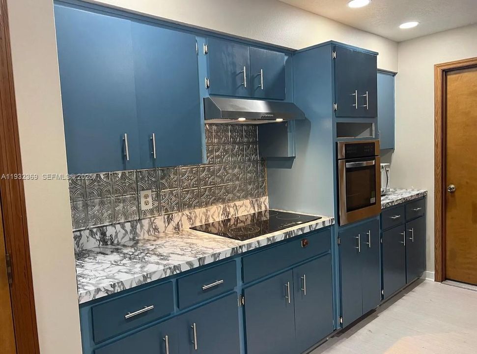 На продажу: $285,000 (3 спален, 2 ванн, 1164 Квадратных фут)