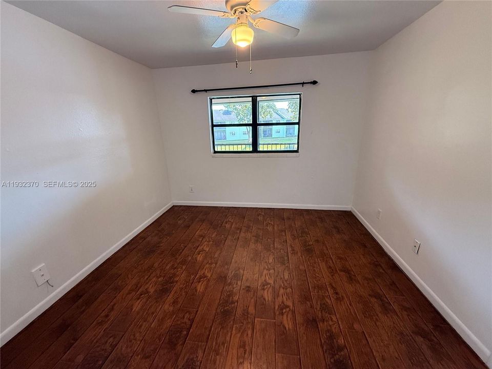 For Rent: $1,650 (1 beds, 1 baths, 595 Square Feet)