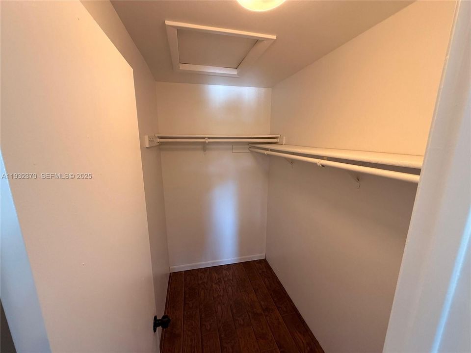 For Rent: $1,650 (1 beds, 1 baths, 595 Square Feet)