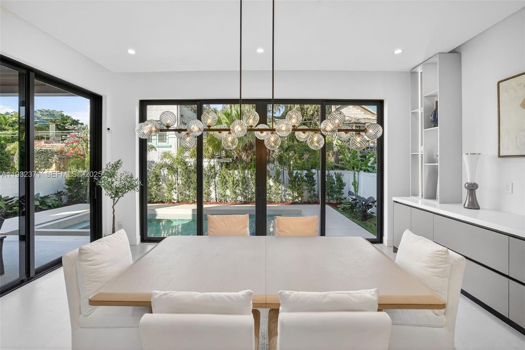 For Sale: $3,150,000 (4 beds, 4 baths, 4002 Square Feet)