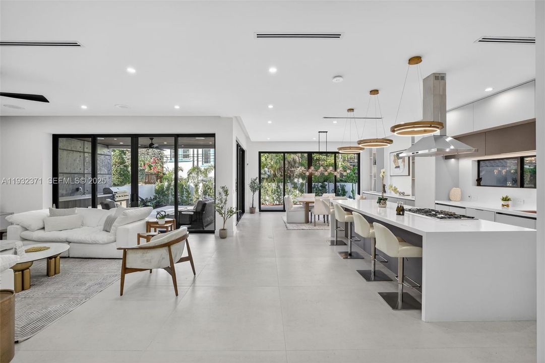 For Sale: $3,150,000 (4 beds, 4 baths, 4002 Square Feet)