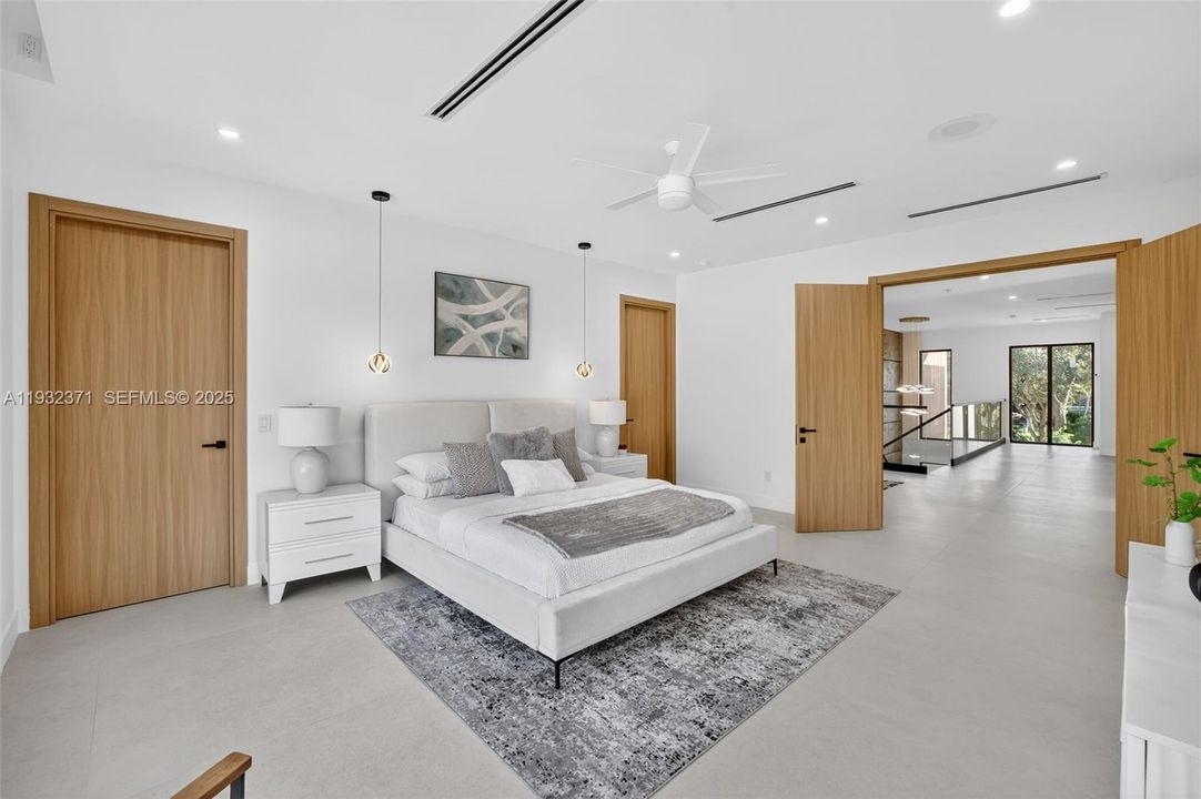 For Sale: $3,150,000 (4 beds, 4 baths, 4002 Square Feet)