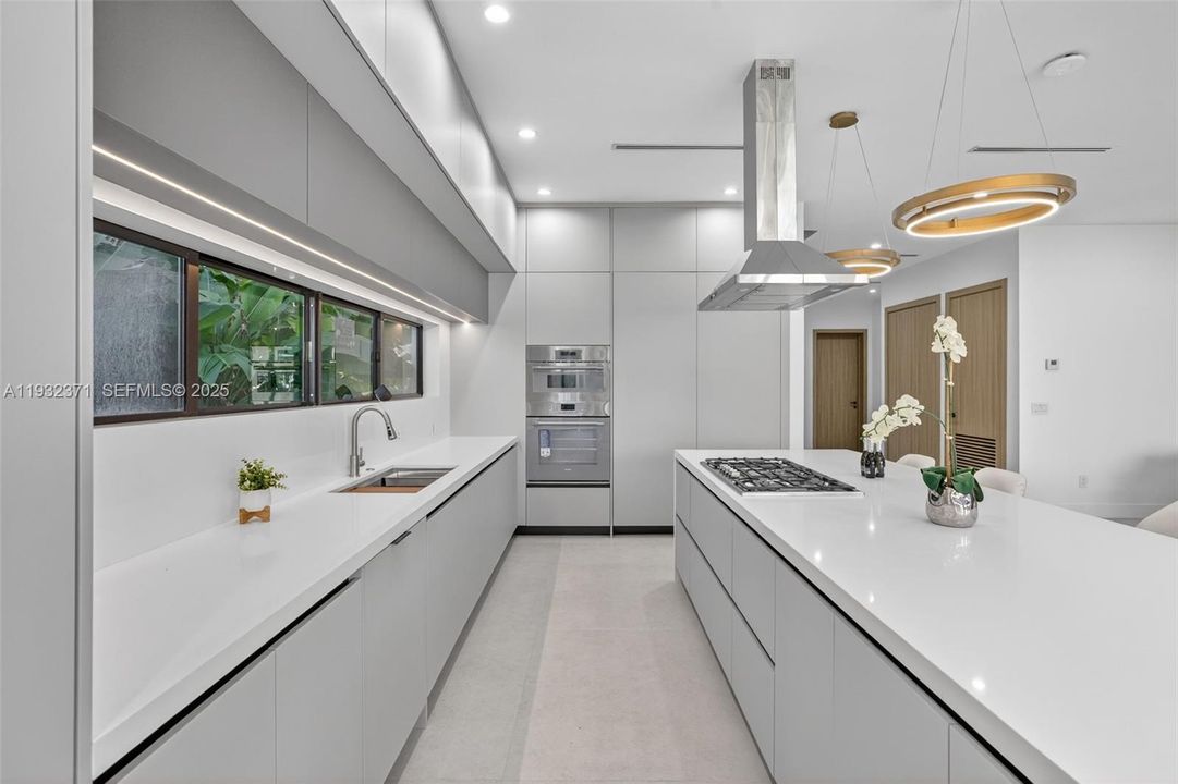 For Sale: $3,150,000 (4 beds, 4 baths, 4002 Square Feet)