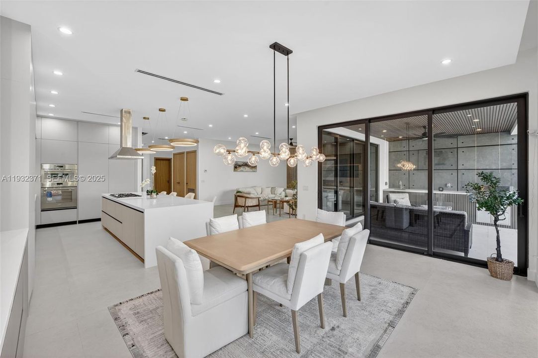 For Sale: $3,150,000 (4 beds, 4 baths, 4002 Square Feet)