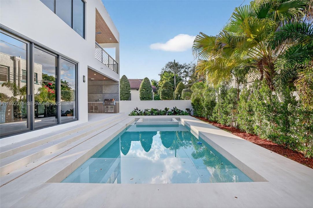 For Sale: $3,150,000 (4 beds, 4 baths, 4002 Square Feet)