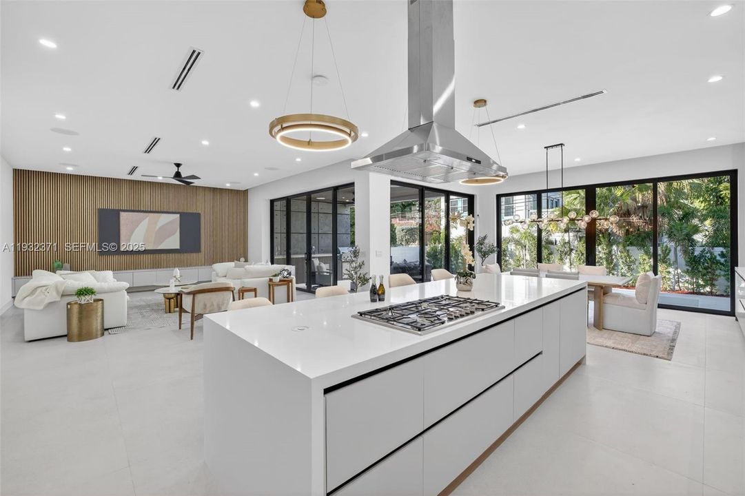 For Sale: $3,150,000 (4 beds, 4 baths, 4002 Square Feet)