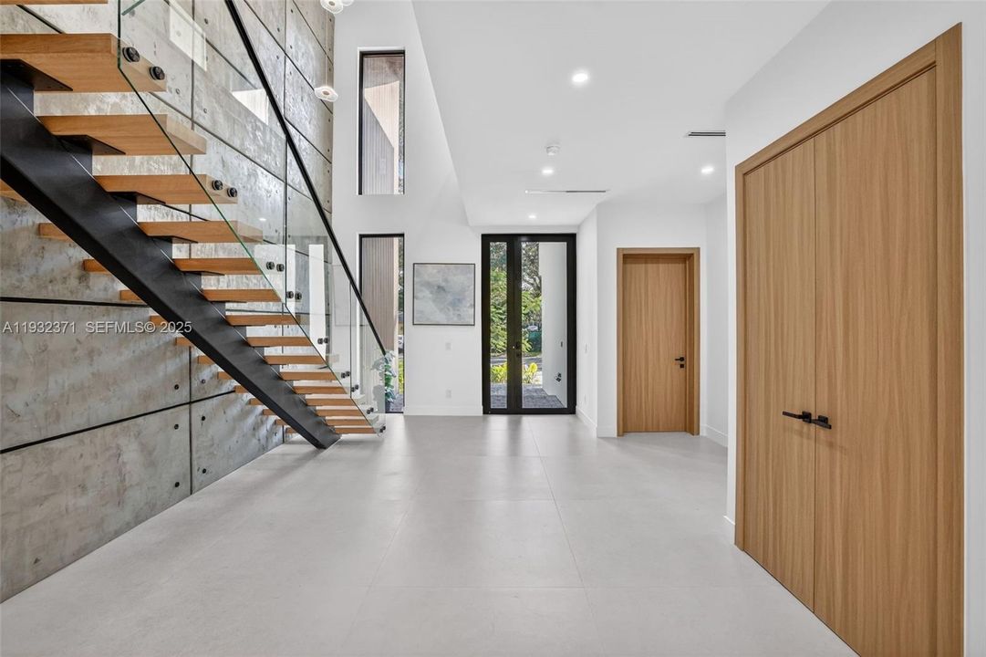 For Sale: $3,150,000 (4 beds, 4 baths, 4002 Square Feet)