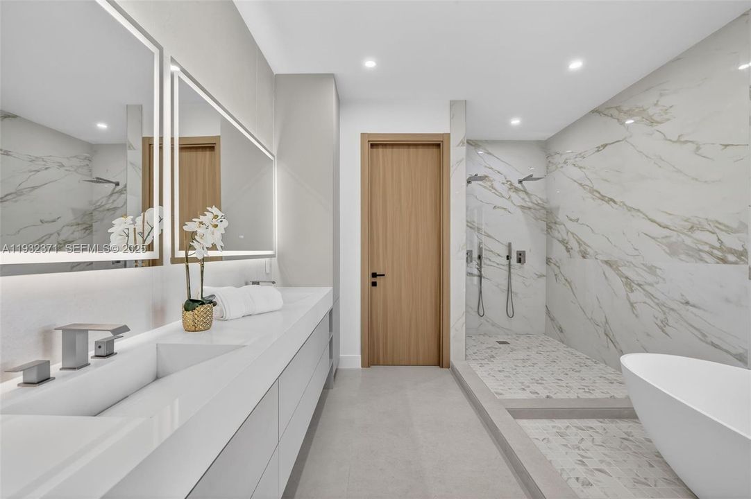 For Sale: $3,150,000 (4 beds, 4 baths, 4002 Square Feet)