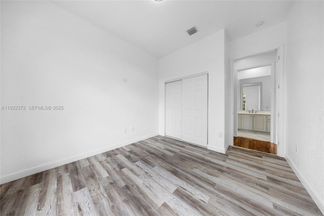 На продажу: $884,900 (4 спален, 4 ванн, 3510 Квадратных фут)