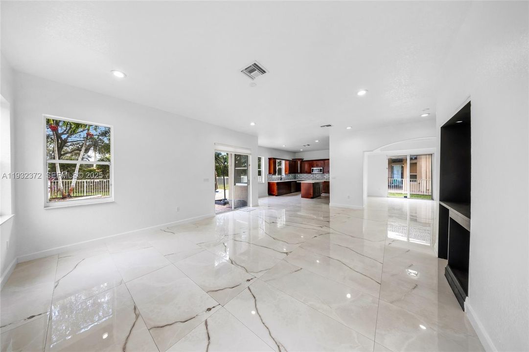 На продажу: $884,900 (4 спален, 4 ванн, 3510 Квадратных фут)