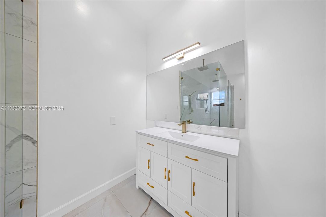 На продажу: $884,900 (4 спален, 4 ванн, 3510 Квадратных фут)