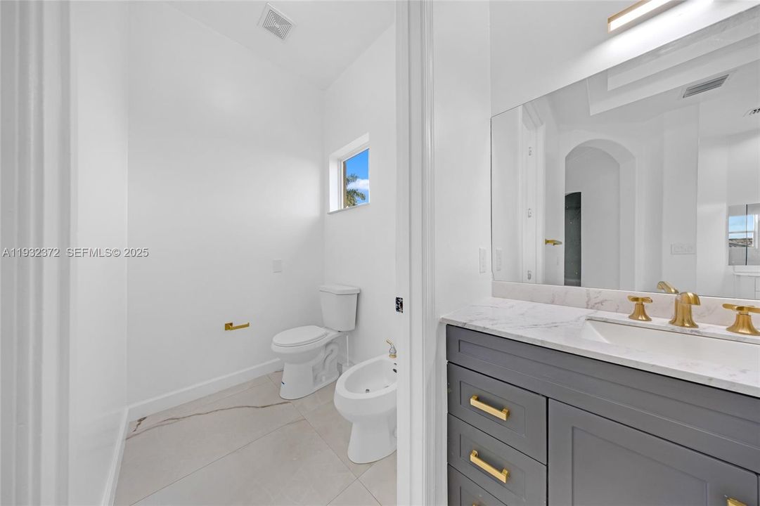 На продажу: $884,900 (4 спален, 4 ванн, 3510 Квадратных фут)