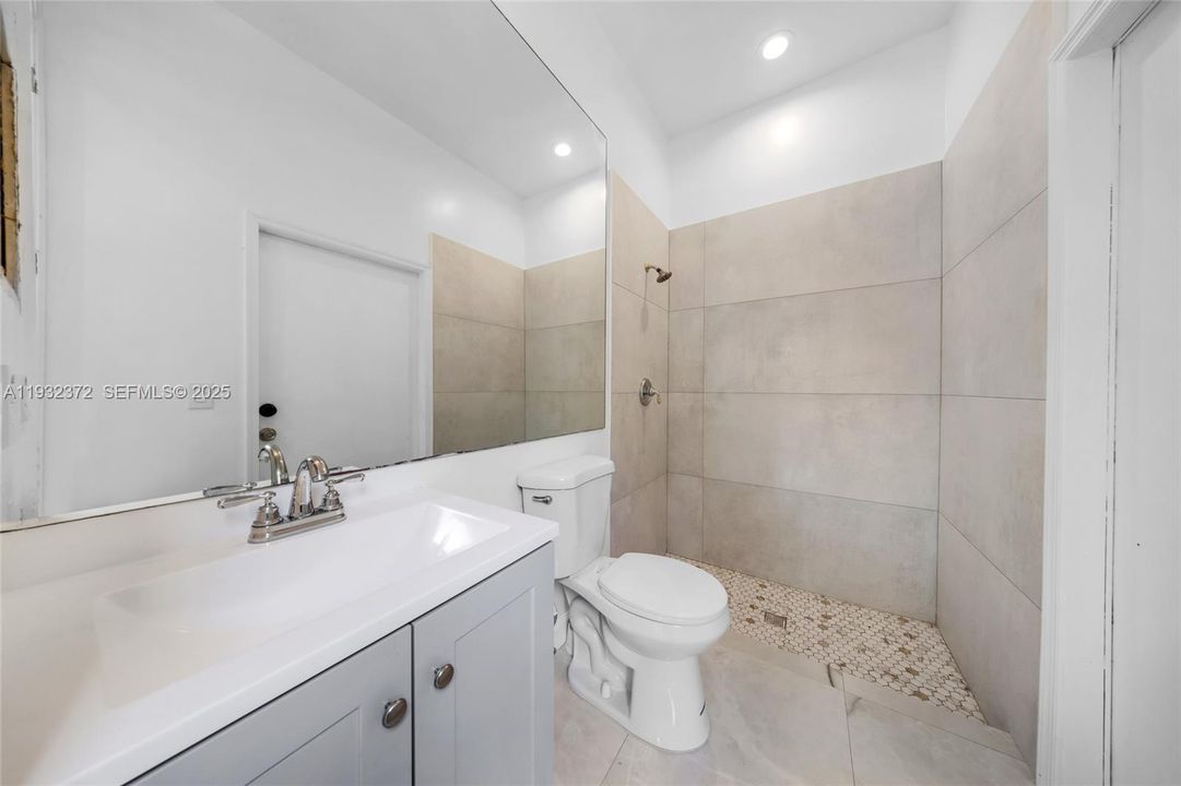 На продажу: $884,900 (4 спален, 4 ванн, 3510 Квадратных фут)