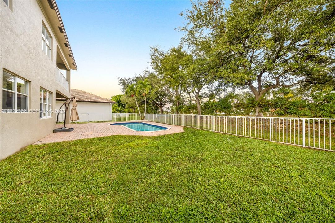 На продажу: $884,900 (4 спален, 4 ванн, 3510 Квадратных фут)