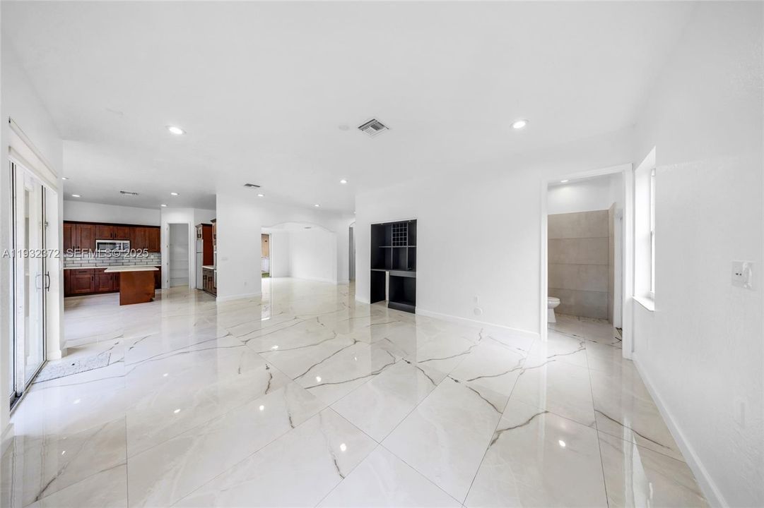 На продажу: $884,900 (4 спален, 4 ванн, 3510 Квадратных фут)