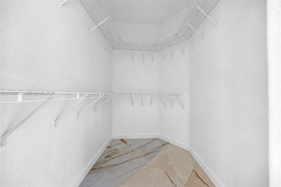 На продажу: $884,900 (4 спален, 4 ванн, 3510 Квадратных фут)