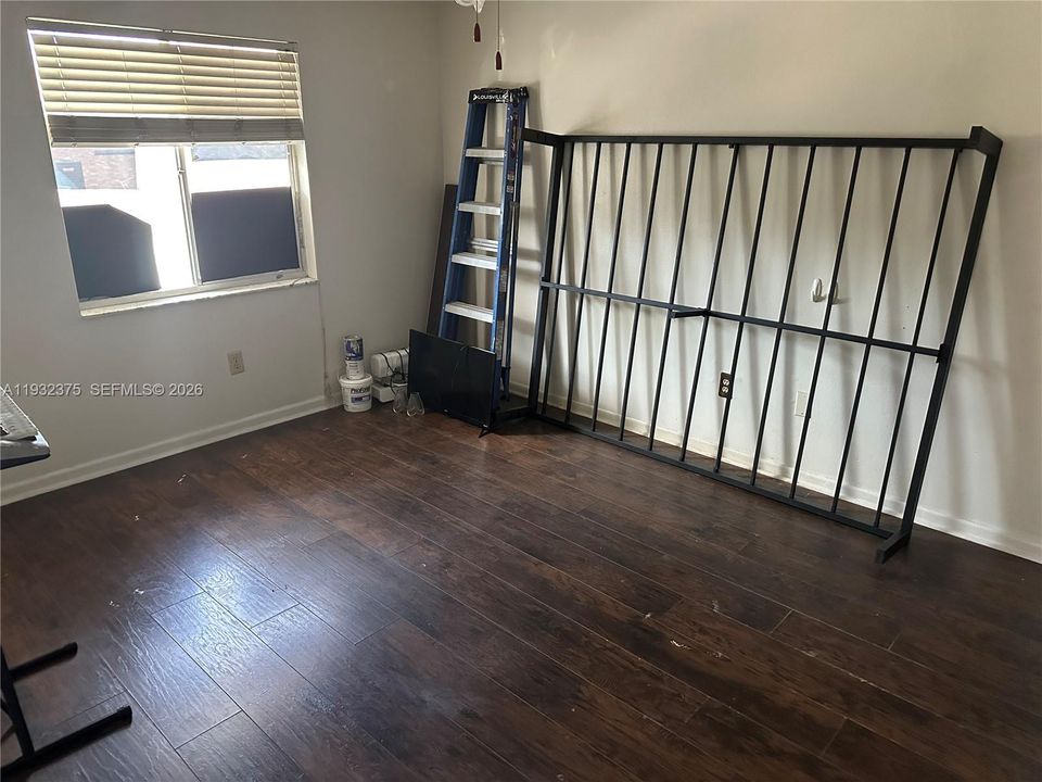 For Sale: $109,999 (2 beds, 2 baths, 823 Square Feet)