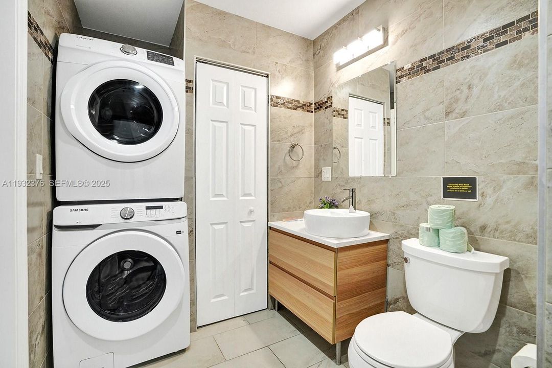 待售: $1,299,000 (4 贝兹, 3 浴室, 2120 平方英尺)