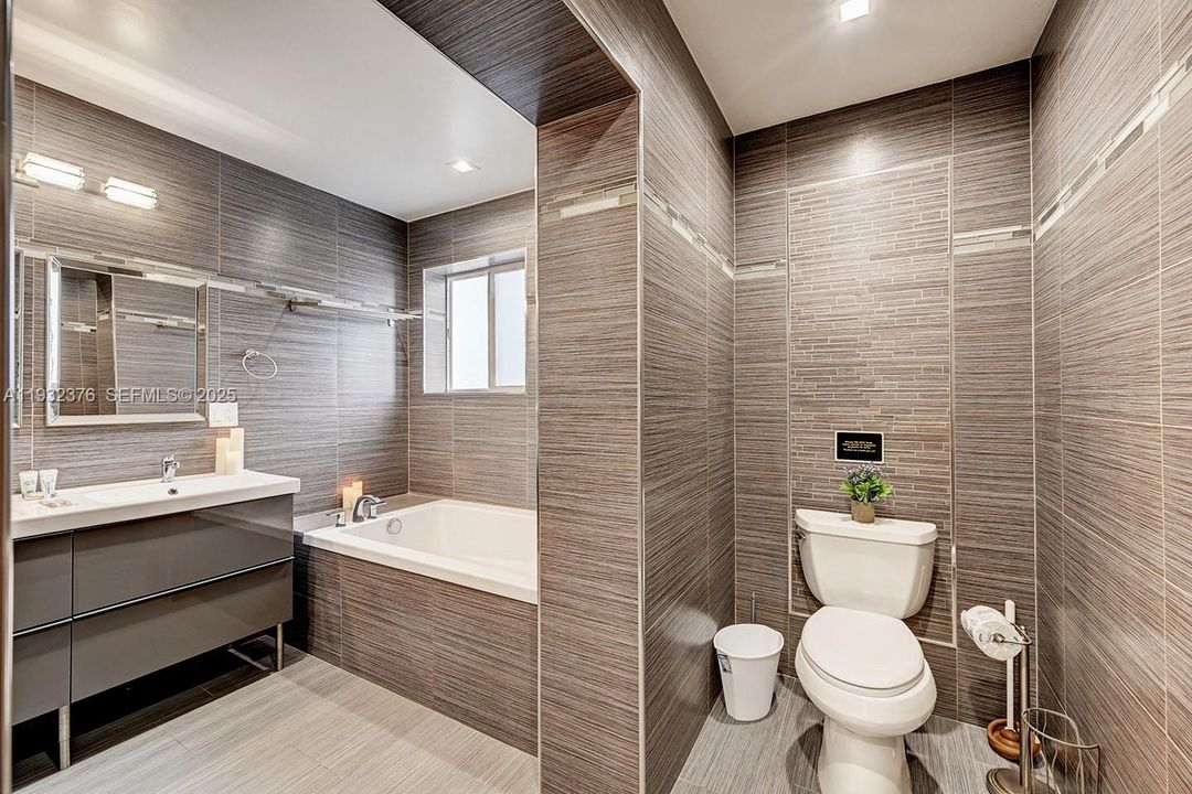 待售: $1,299,000 (4 贝兹, 3 浴室, 2120 平方英尺)