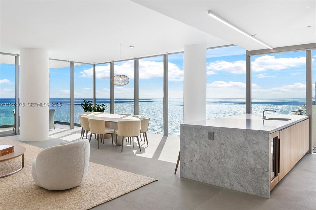 На продажу: $3,500,000 (3 спален, 3 ванн, 2913 Квадратных фут)