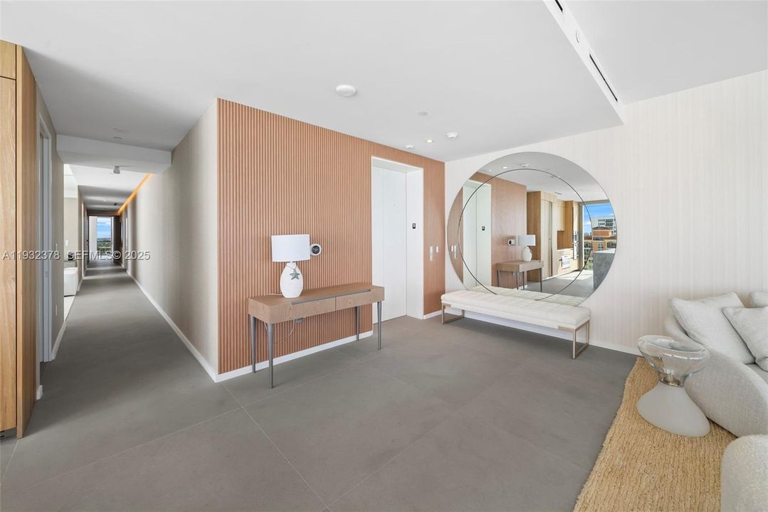 На продажу: $3,500,000 (3 спален, 3 ванн, 2913 Квадратных фут)