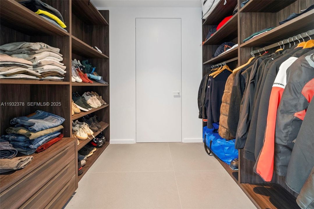 На продажу: $3,500,000 (3 спален, 3 ванн, 2913 Квадратных фут)