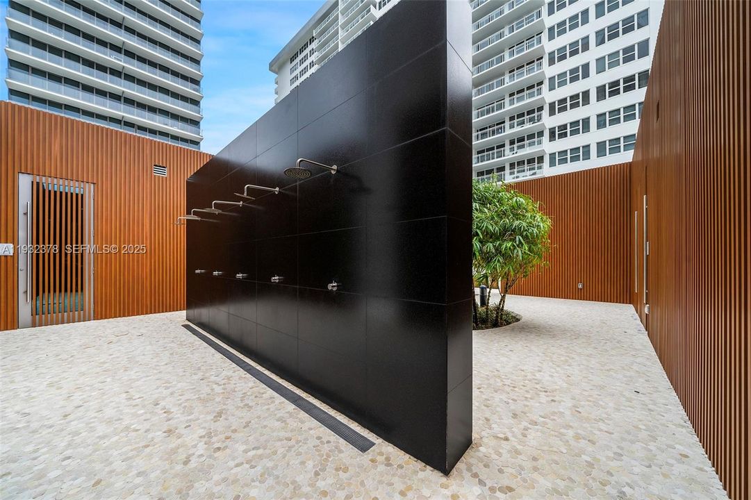 На продажу: $3,500,000 (3 спален, 3 ванн, 2913 Квадратных фут)