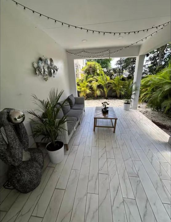 Active With Contract: $650,000 (4 beds, 2 baths, 1383 Square Feet)