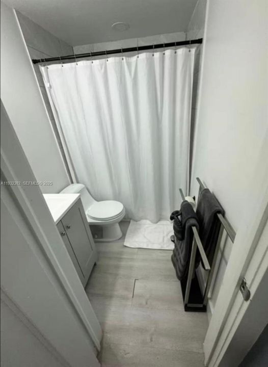 Active With Contract: $650,000 (4 beds, 2 baths, 1383 Square Feet)