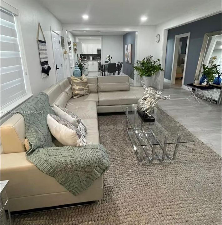 Active With Contract: $650,000 (4 beds, 2 baths, 1383 Square Feet)