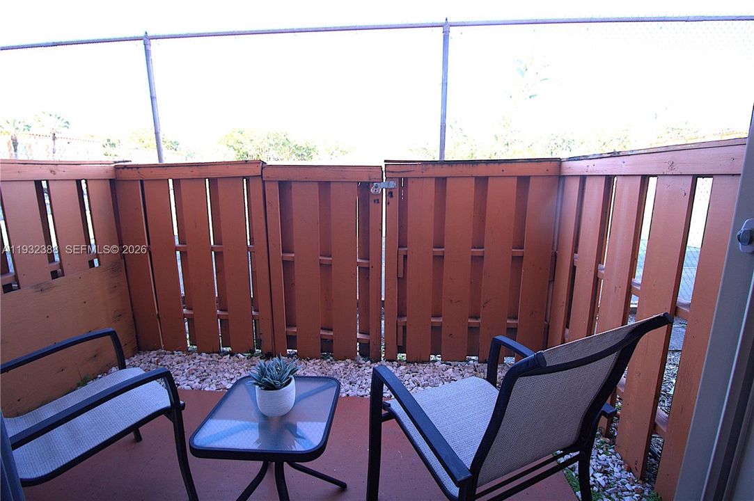 出租: $1,950 (1 贝兹, 1 浴室, 544 平方英尺)