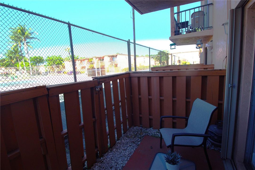 出租: $1,950 (1 贝兹, 1 浴室, 544 平方英尺)