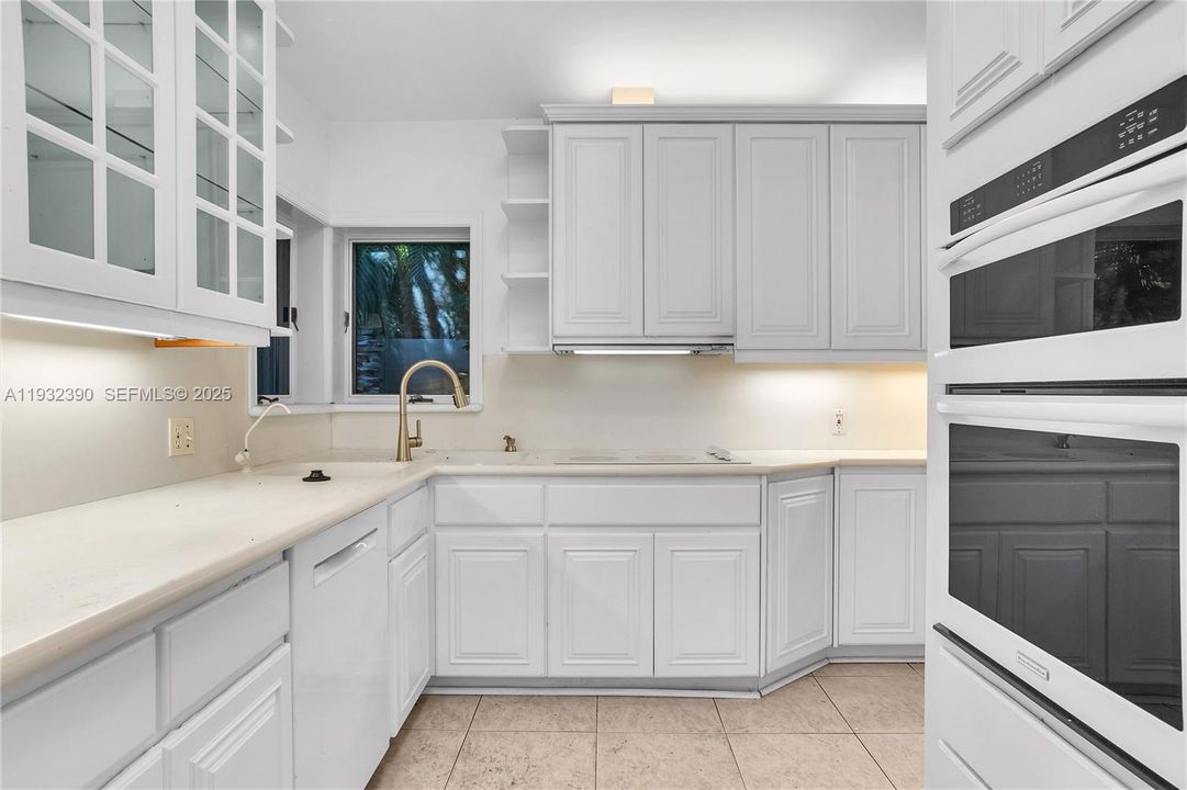 待售: $950,000 (4 贝兹, 4 浴室, 2191 平方英尺)