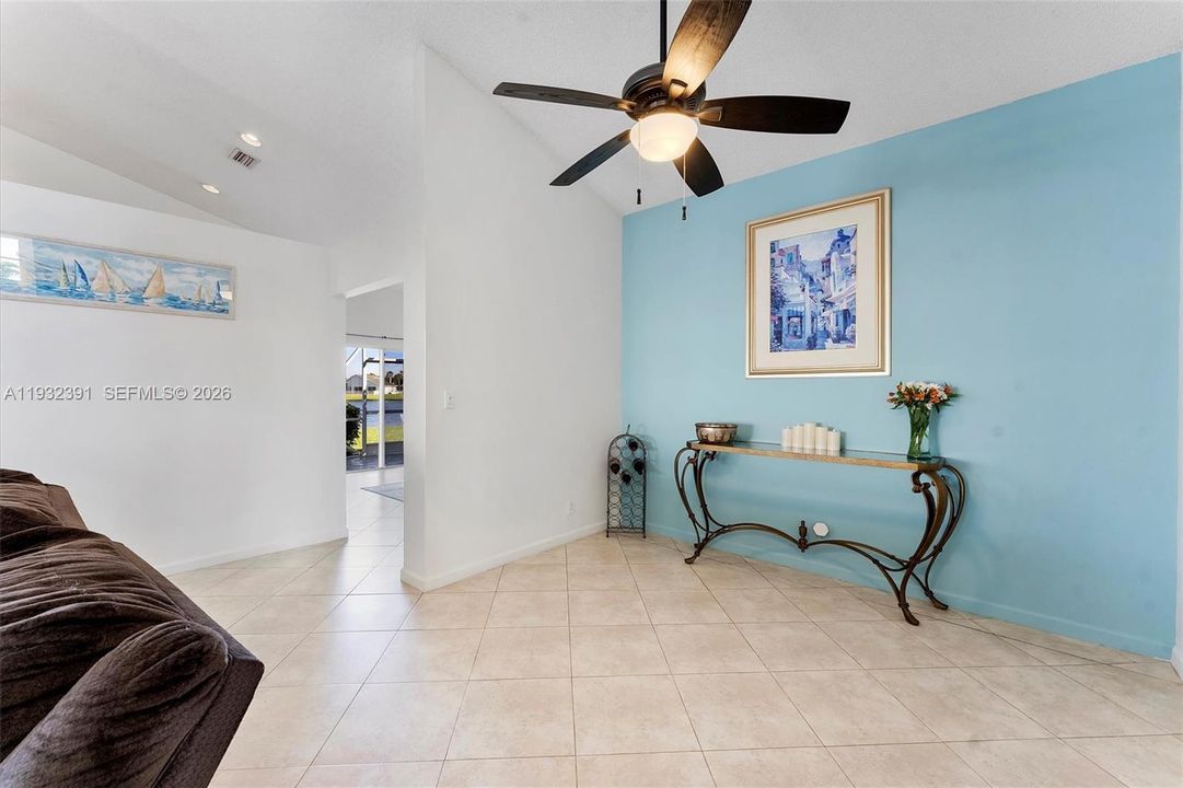 На продажу: $625,000 (3 спален, 2 ванн, 1659 Квадратных фут)