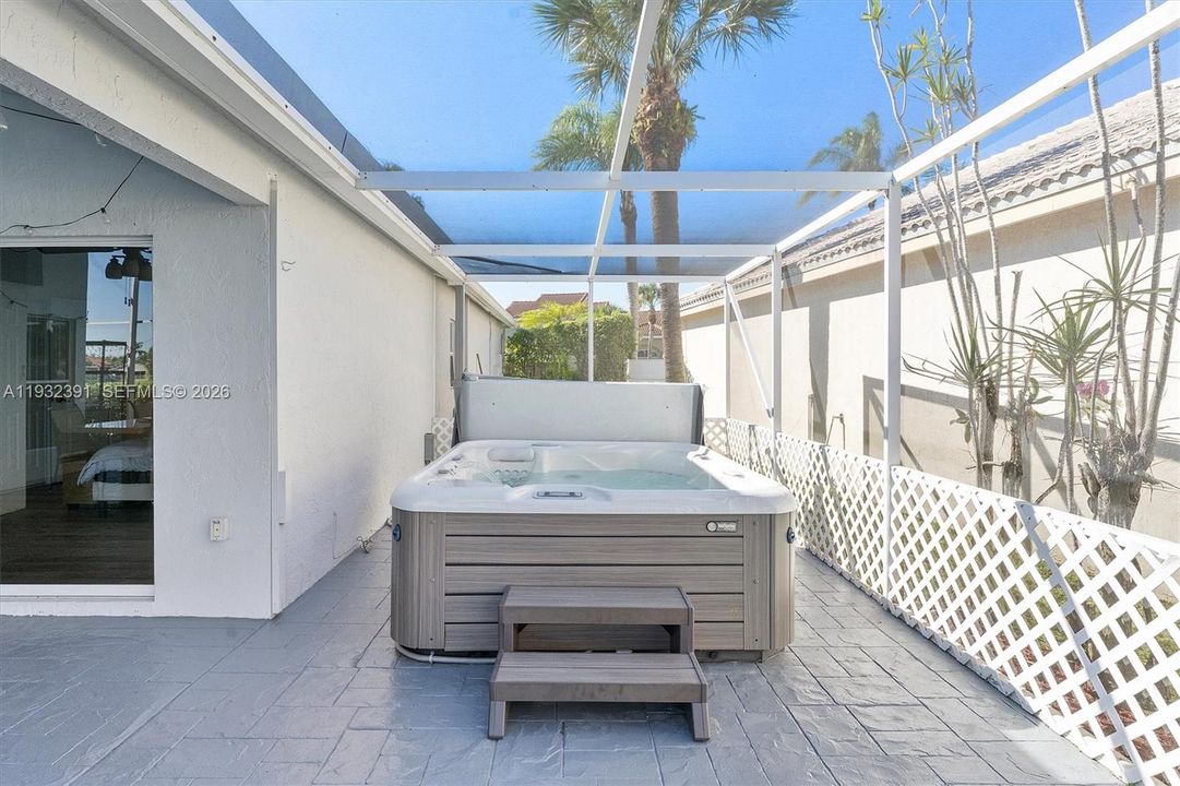 На продажу: $625,000 (3 спален, 2 ванн, 1659 Квадратных фут)