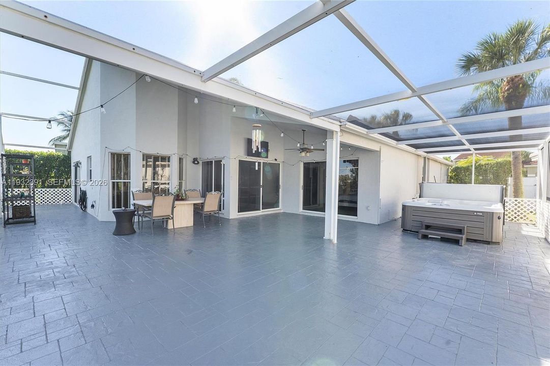 На продажу: $625,000 (3 спален, 2 ванн, 1659 Квадратных фут)