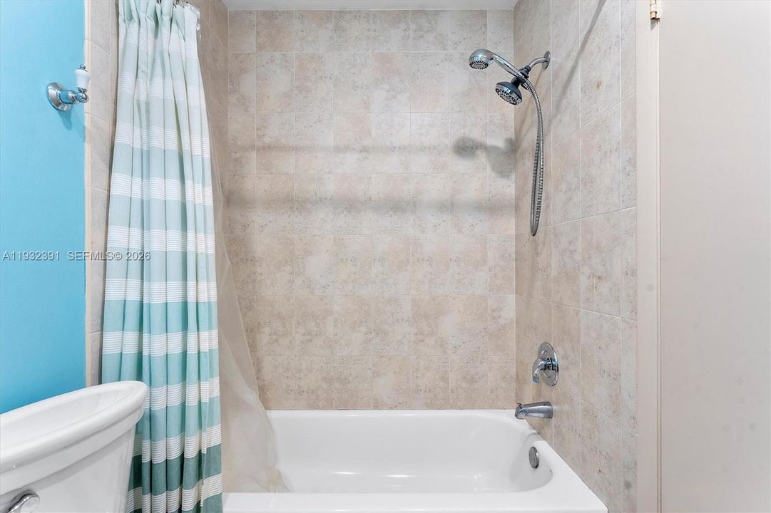 На продажу: $625,000 (3 спален, 2 ванн, 1659 Квадратных фут)