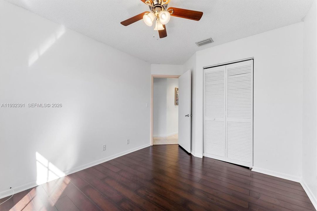 На продажу: $625,000 (3 спален, 2 ванн, 1659 Квадратных фут)